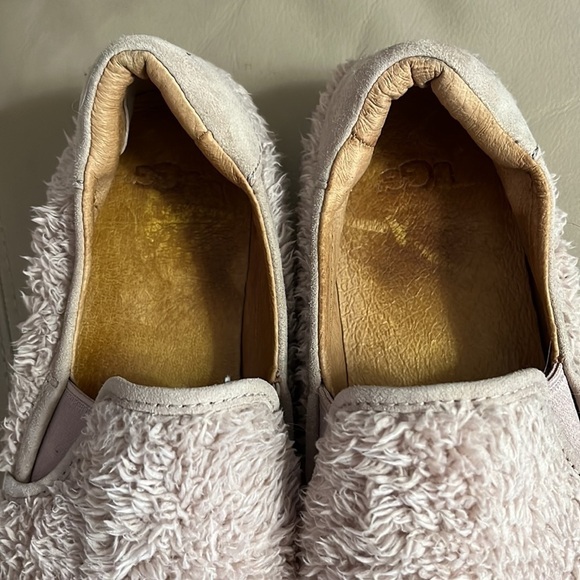 UGG Ricci Slip On Fuzzy Shoes - Picture 11 of 11